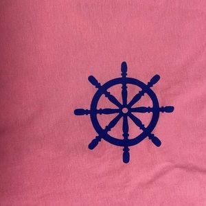 Benny & Belle cropped tee size XL